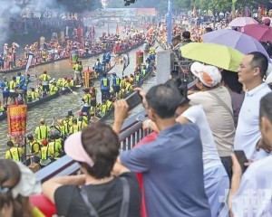 內地跨區出行量突破2.35億人次