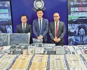 港警搗破黑幫非法博彩網拘150人