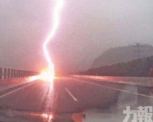 瞬間死火受損幸人無恙