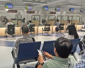 港長者可直接收取內地帳戶津貼