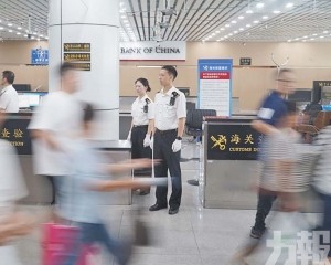 拱關7月日均逾31萬人次通關