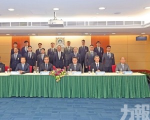 司警日表彰逾百卓越人員團隊