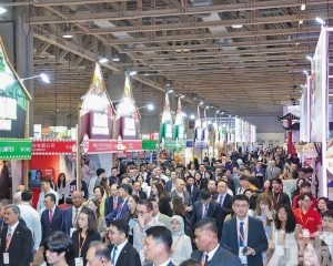 首日促成49項簽約
