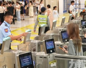 港澳居民可憑回鄉證往返珠澳