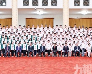 行政長官岑浩輝感謝中央關愛