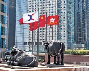分拆鎖定期減至一年