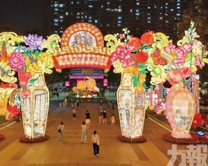 遊客人數升近三成