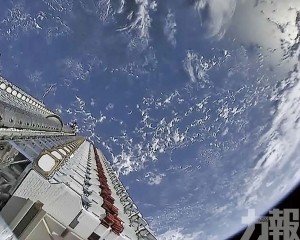 美電訊三雄 股價受衝擊