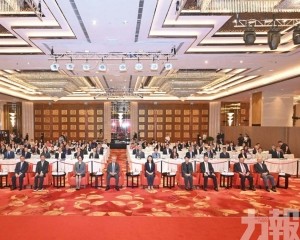 岑：支持傳媒增強優勢健康發展