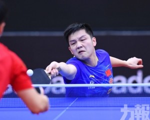 樊振東第4次捧乒乓世盃冠軍