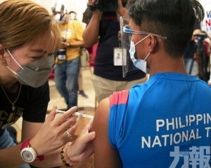 菲律賓多地為鼓勵接種疫苗出奇招