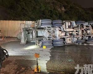 司機一度被困 頭、手受傷送院清醒