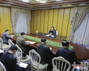 朝鮮單日近30萬人疑似感染新冠
