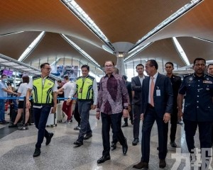 大馬總理突擊視察吉隆坡機場稱會徹查