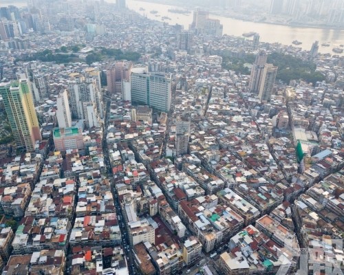 6月住宅貸款按月升17.1%至12.0億