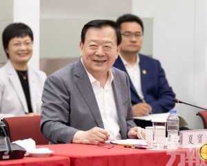夏寶龍第二天在澳考察調研