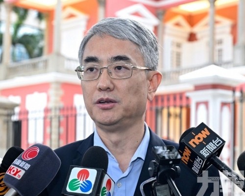應全力支持特區政府依法施政