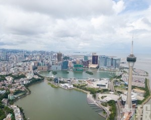 夏寶龍會見岑浩輝