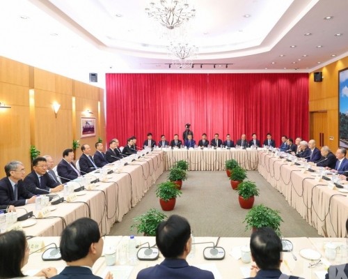 ​夏寶龍主任與立法會議員座談交流