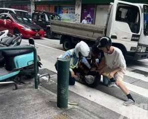 六旬司機持油壓桿襲警被捕