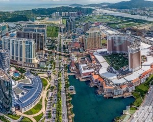 澳門博彩業仍須審慎觀望