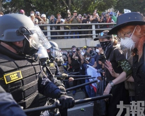 「步槍上彈匣」有民眾頭部中彈