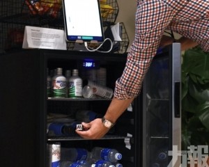 被顧客騙到破產 還以為自己是人