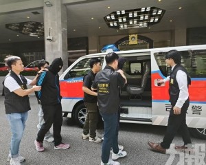 司警拘兩本澳經營者