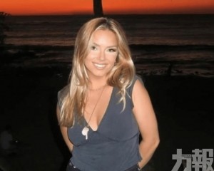 女侍應Grace還清8萬美元學貸