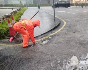 市政署緊急應變小組跟進黑色暴雨水浸情況