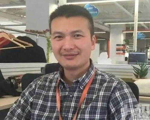 外界料其身家達數十億