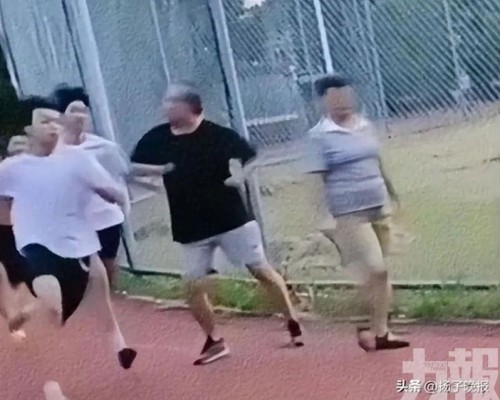 湛江老人「霸王肘」連發引熱議