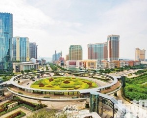 7月隨團入境旅客按年降18.4%至14.5萬人次