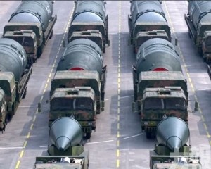 新型無人機 導彈亮相
