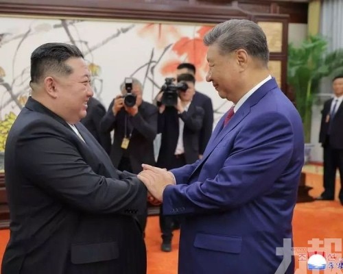習近平向金正恩致賀電