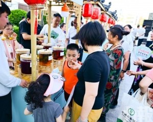餐飲業小幅回暖