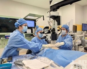 主刀14宗白內障手術