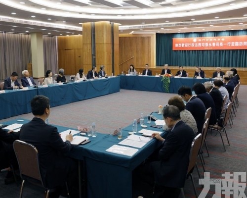 拜訪多個社團聽取意見
