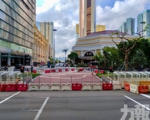 方便行人往返新口岸及皇朝區