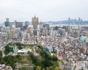 新一期本地居民失業率降至2.4% 新一期本地居民失業率降至2.4%