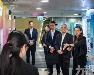 強調改革創新 踐行服務為民理念 強調改革創新 踐行服務為民理念