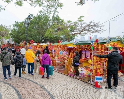 新春爆竹神香風車攤位競投接受登記