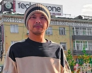 經紀人澄清：他只愛大奶妹