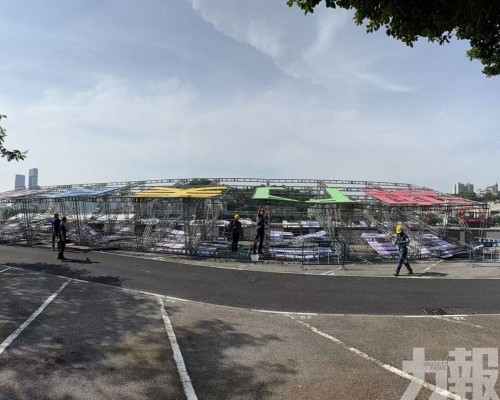 至少八電單車及一私家車受損無人傷