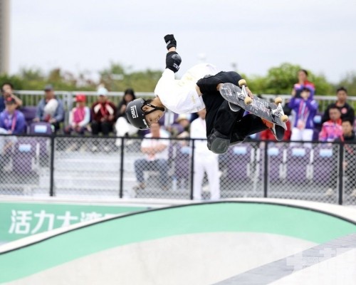 廣東隊包攬男女子碗池金牌