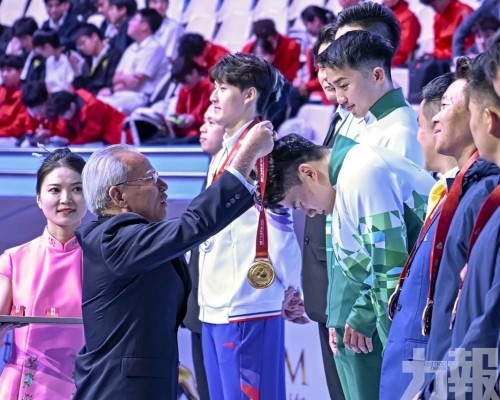 岑浩輝將出席第十五屆全國運動會閉幕式