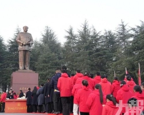 數萬民眾湧韶山致敬