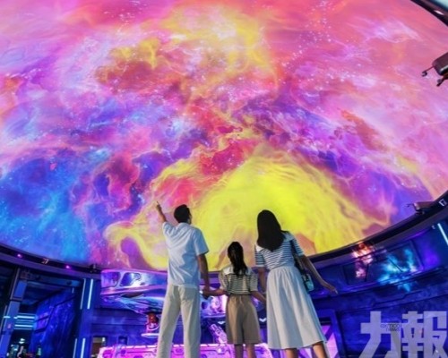 旅遊收入近5億元