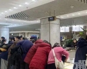 水貝市場人潮如菜市場