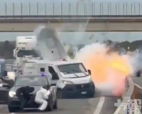 縱火封路炸車門與憲兵激戰 